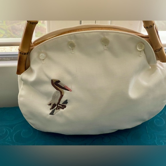 DeLanthe Bermuda White Cotton Bag with Pelican Embroidery and Bamboo Handles - Picture 3 of 9
